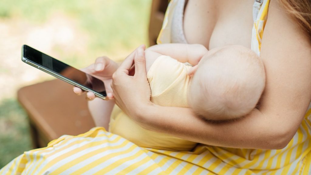 Breastfeeding on Demand vs Schedule