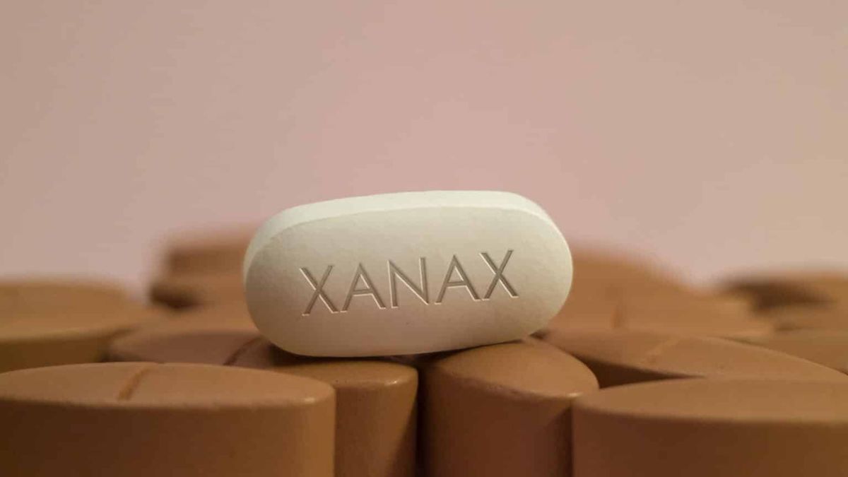 how long does xanax stay in breast milk