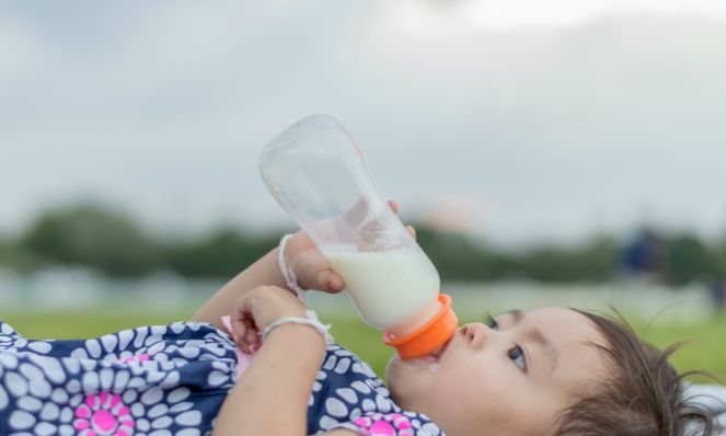 when to introduce cows milk to toddlers