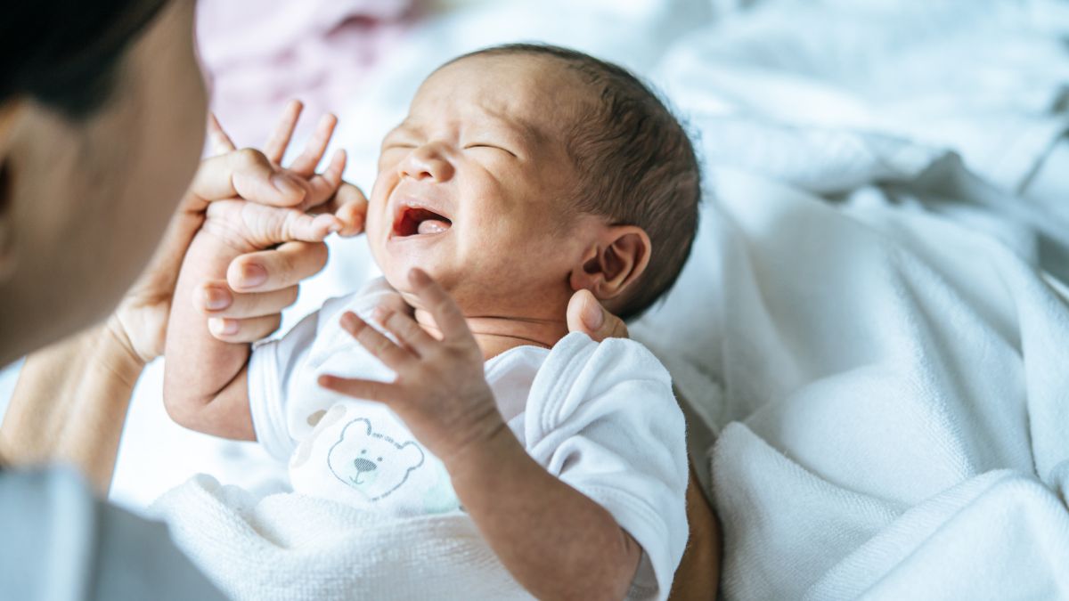 Can teething cause vomiting in babies?